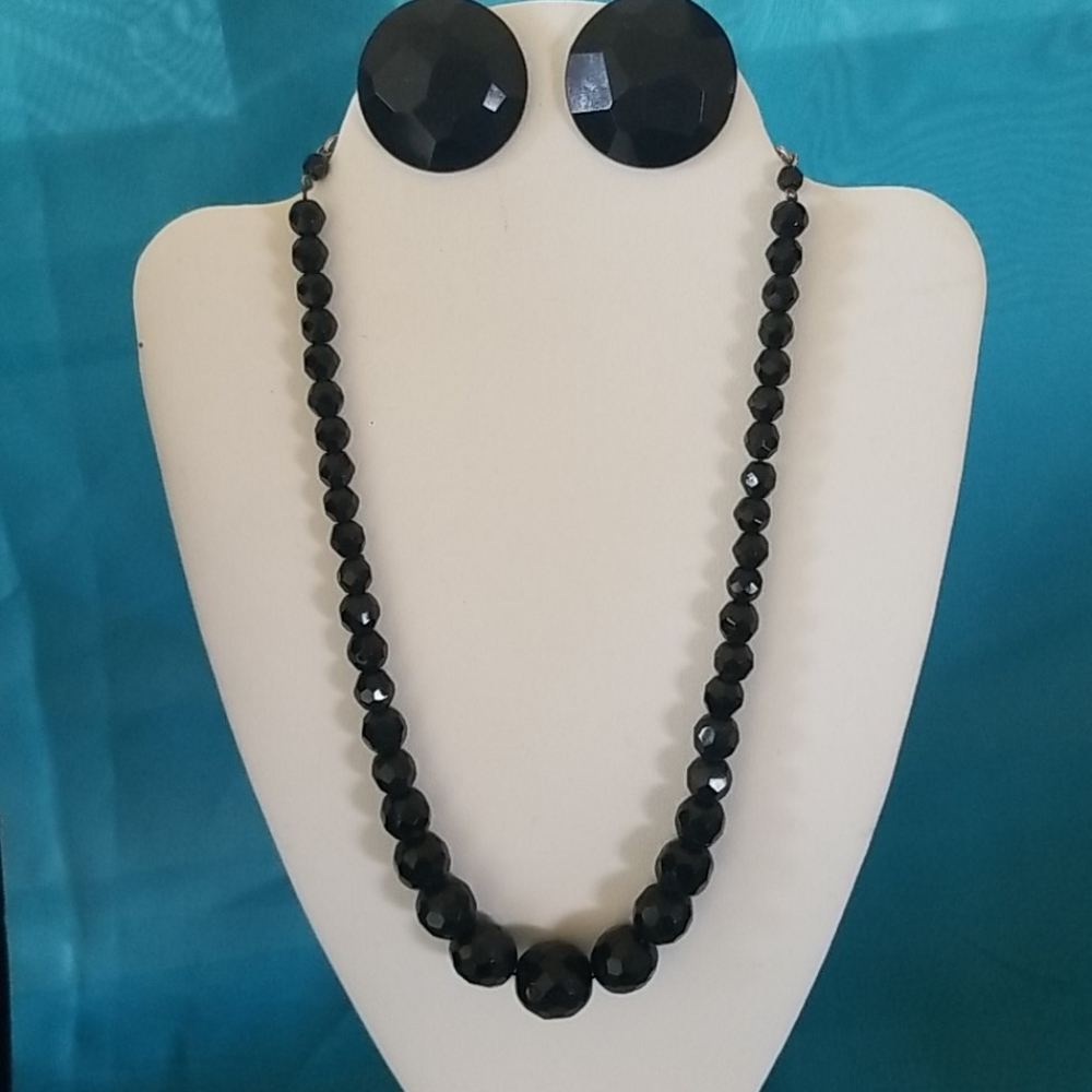 🖤VINTAGE AUSTRIAN NECKLACE AND EARRINGS - Picture 2 of 9